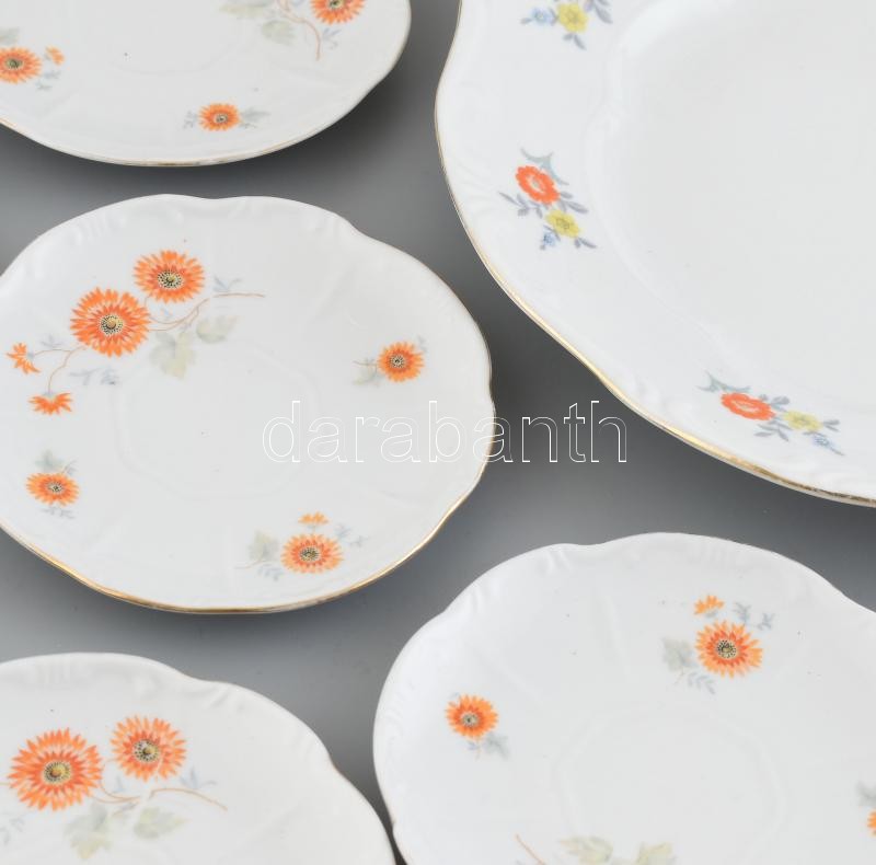 Zsolnay vegyes tétel, 6db csészealj, 1 db nagy tányér, 2db süteményes tányér, 1db cukortartó fedele ragasztott, 1db teáskanna, kopásokkal, apró lepattanással. - Image 2