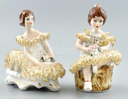 2 db porcelán figura, jelzett: Romania, poceram, Alba - Julia. Kopott, sérült. m: 15,5cm