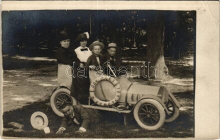 1913 Budapest II. Máriaremete, beállított fotó autó makettel. photo