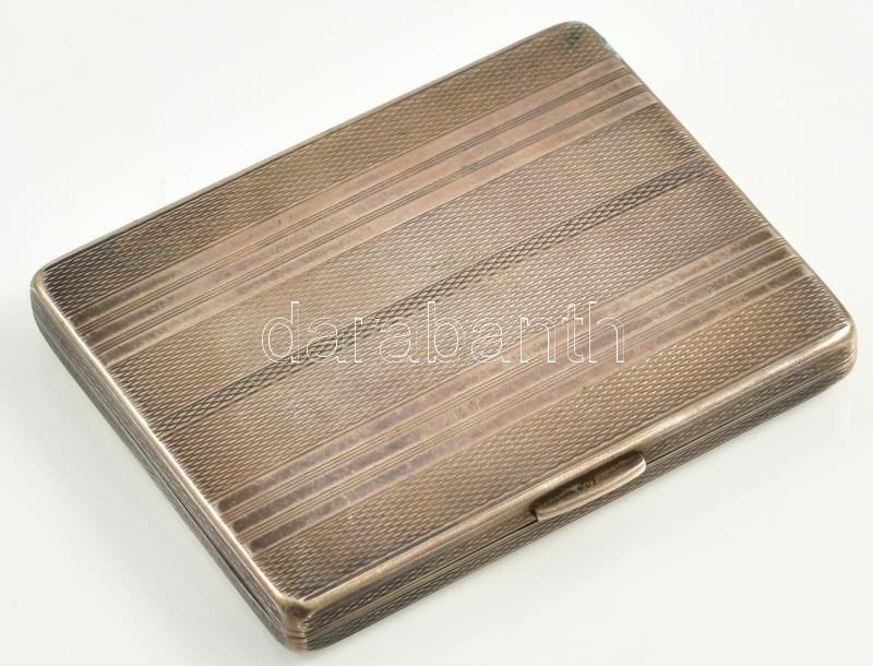 Ezüst(Ag) cigarettatárca, jelzett, kis kopásokkal, nettó: 89,9 g