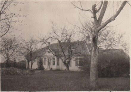 55-1002 Ismeretlen helyen lévő kastély 9x7cm