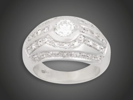 Gyűrű, 585 au, 47 bril. cca. 0,90 ct, 10,4 g