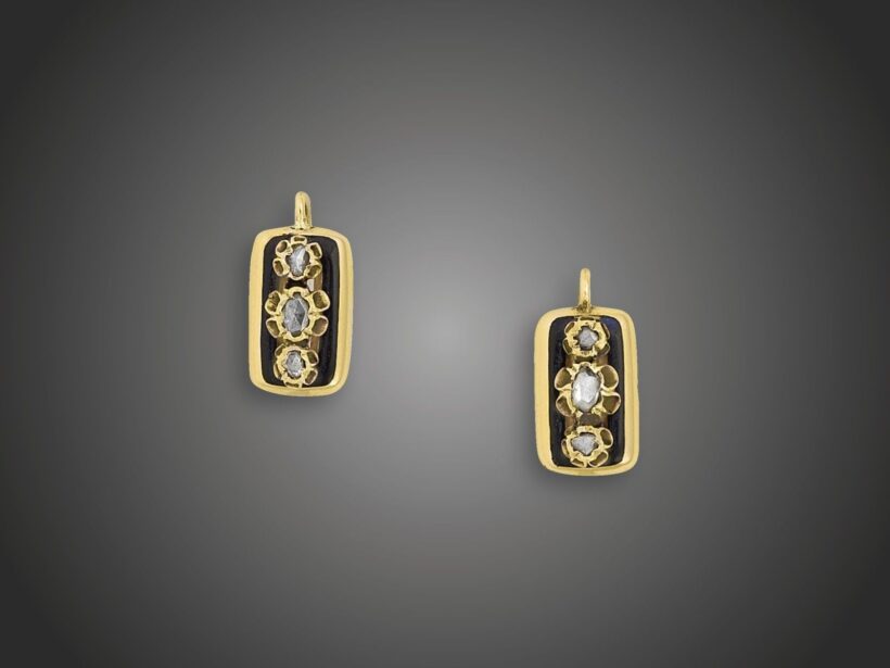 Fülbevaló, 585 au, 6 gyém. cca. 0,30 ct, 6,0 g