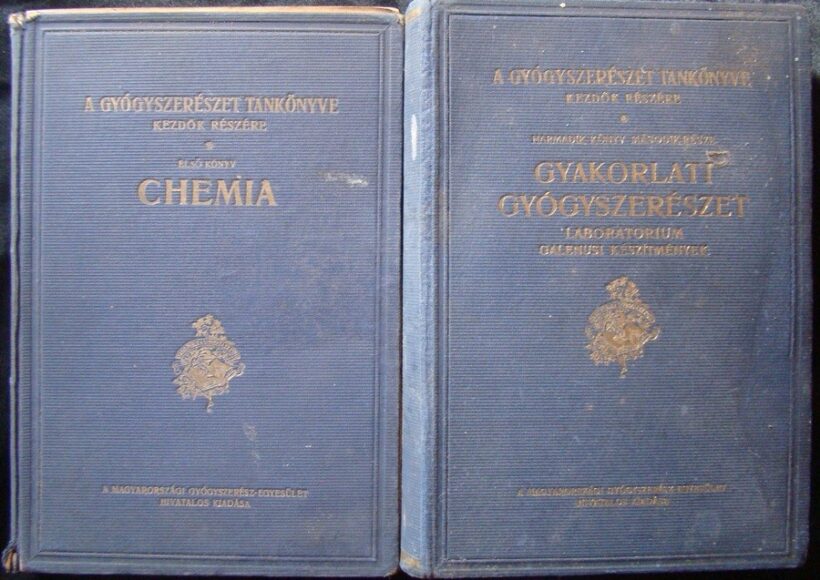 61-1203 1935 2 db Gyógyszerészeti tankönyv Németh József Gutai gyógyszerész könyvtárábó