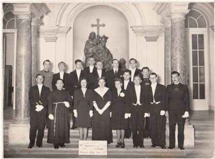 61-816 1943. Csoportkép a Pázmány Péter Tudomány Egyetem doktoravatásáról 24,5x19 cm