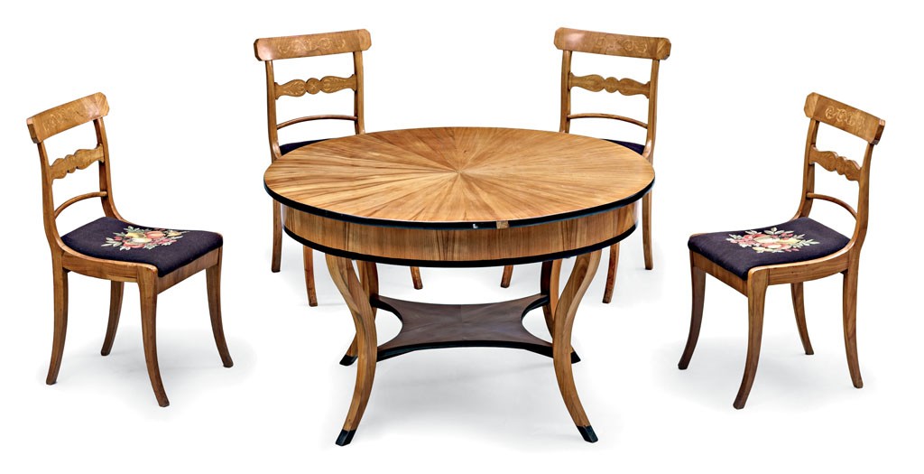 Asztal és 4 db támlásszék