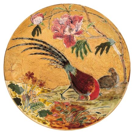 Zsolnay Aranyfácános dísztál, Zsolnay, 1880 körül
Dekorterv és kivitel: Zsolnay Júlia
Porcelánfajansz, aranybrokát alapon magas tüzű mázas, belső rajzolatú kézi festés.