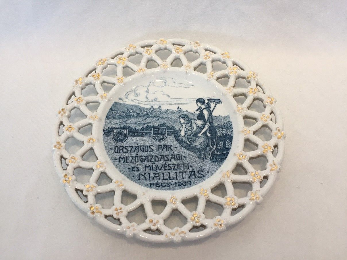 Dísztányér, 1907, Zsolnay: áttört mintás