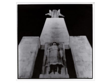 Csontó Lajos: Emlékmű (1991) 