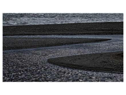 Mandur László: Folyam a Tűzföldön (2015) 