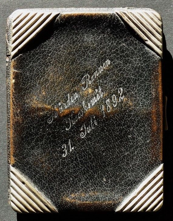 Cigarettatárca, Hürden Rennen