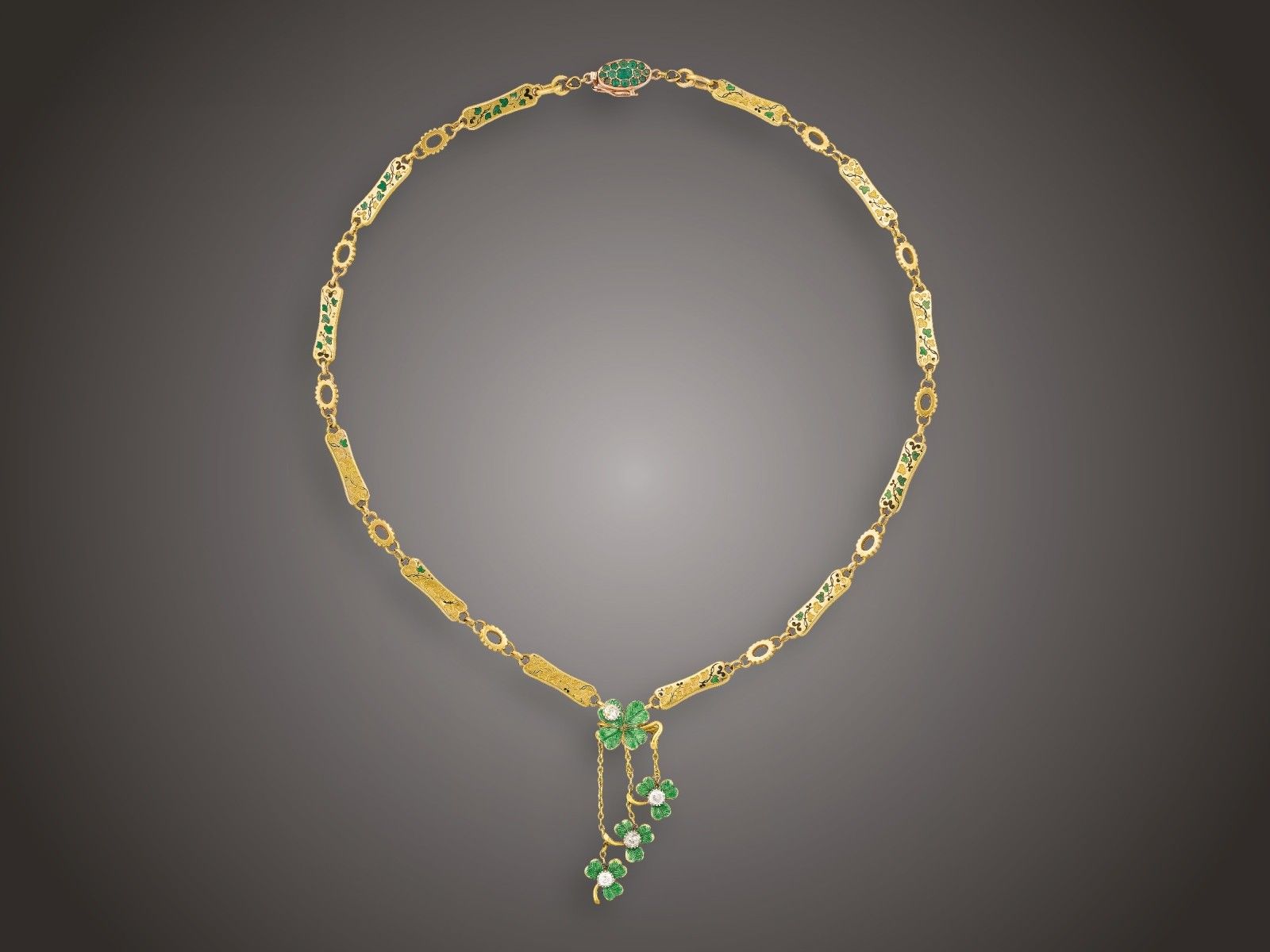 Nyakék, 585 au, 4 bril. cca. 0,70 ct, smaragd, 22,5 g