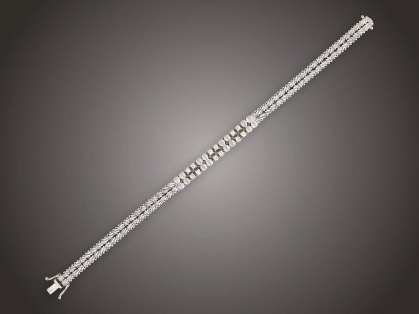 Karkötő, 750 au, 12 bril. cca. 0,40 ct, 24,4 g
