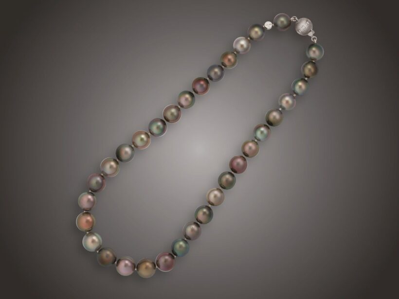 Gyöngysor, 585 au, 33 t. gyöngy, 8 bril. cca. 0,30 ct, br. 102,4 g