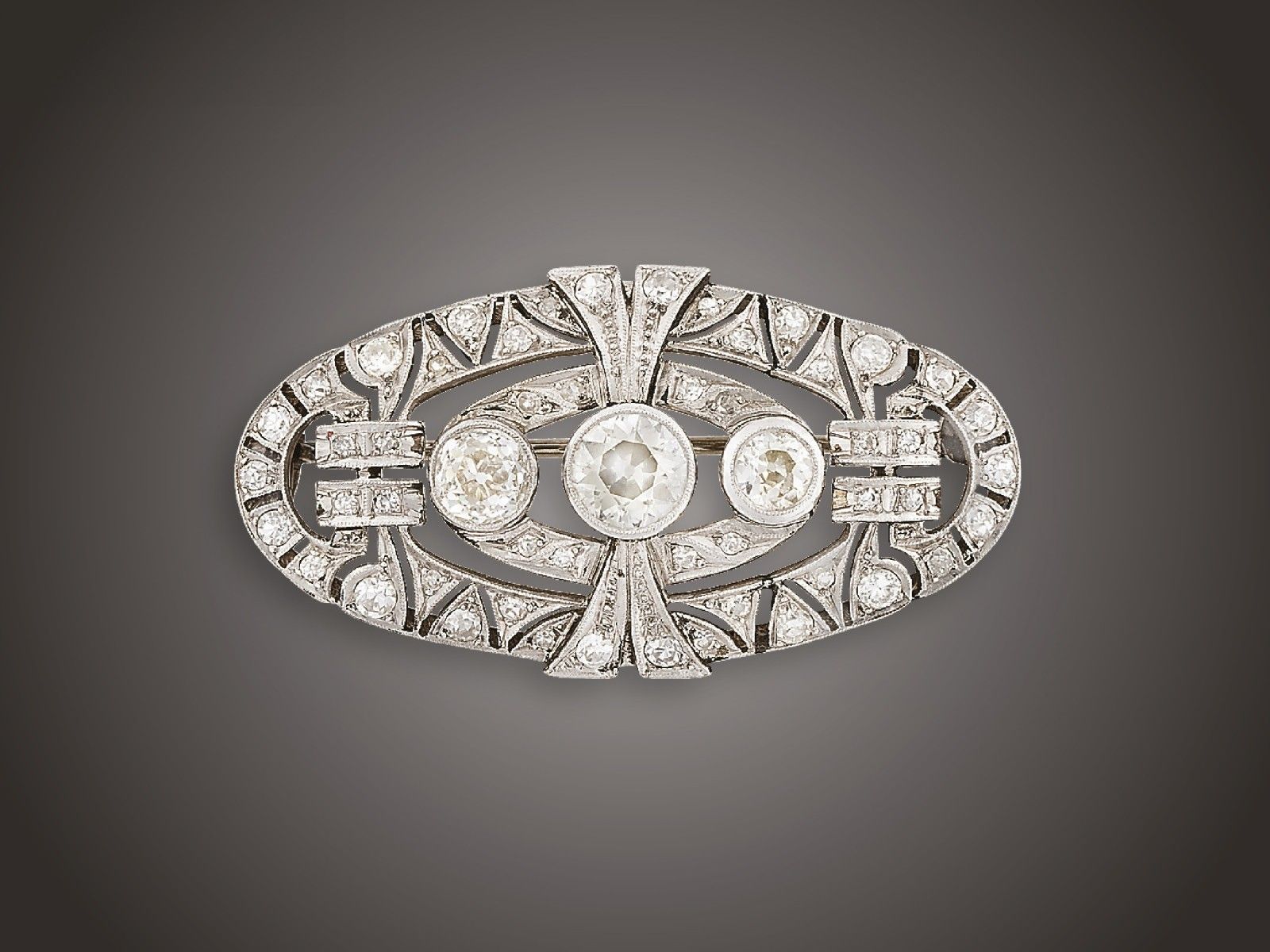 Melltű, 585 au, 53 bril. cca. 4,30 ct, 12,1 g