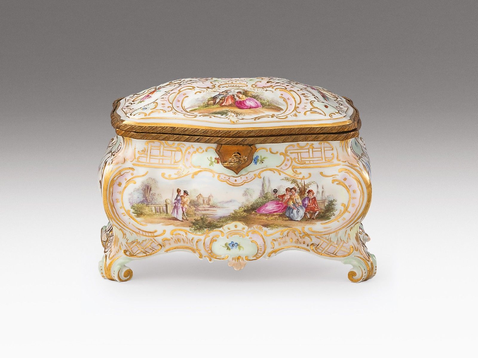 Német neorokokó ékszertartó ládika