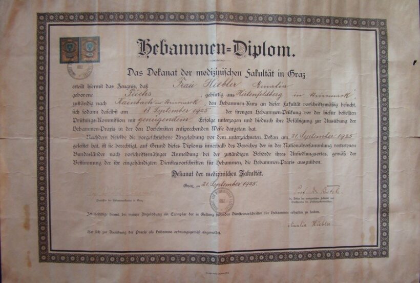 65-500 1925 Szülésznői diploma, 1 db 10.000 és 1 db 5.000 kr. okmánybélyeggel