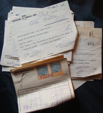 65-1227 1941-1947 A Sásdi Kereskedők és Iparosok Köre nyugtái kb 30 db