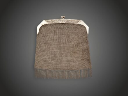 Színházi táska, ezüst, 297 g.