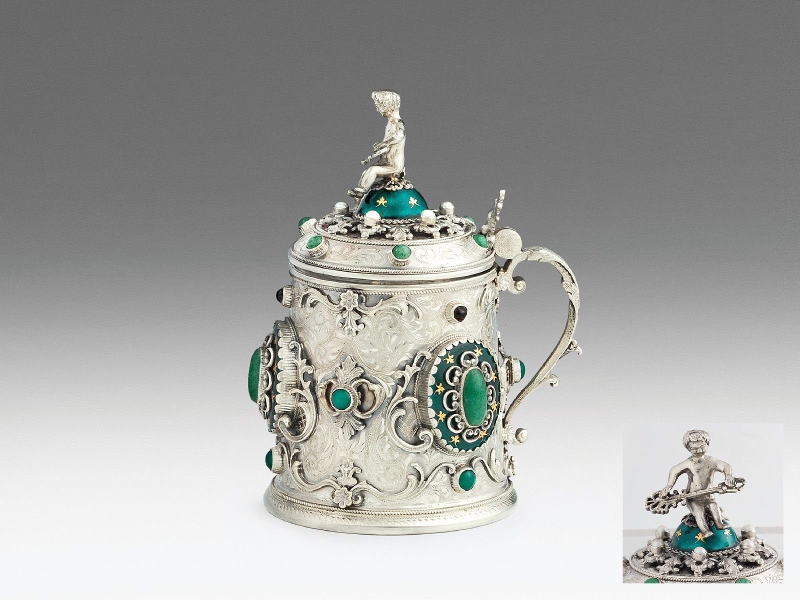 Historizáló díszkupa, ezüst, bruttó 390 g.