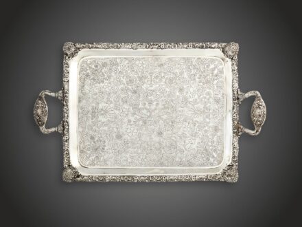 Bécsi biedermeier szervíztálca, ezüst, bruttó 3300 g.
