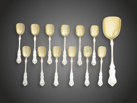 Tizenkét személyes fagylaltos készlet, ezüst, 448 g.