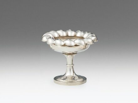 Bécsi biedermeier fűszertartó, ezüst, 97 g.