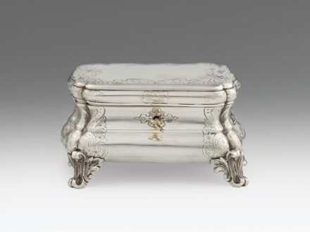 Bécsi biedermeier cukortartó, ezüst, 493 g.