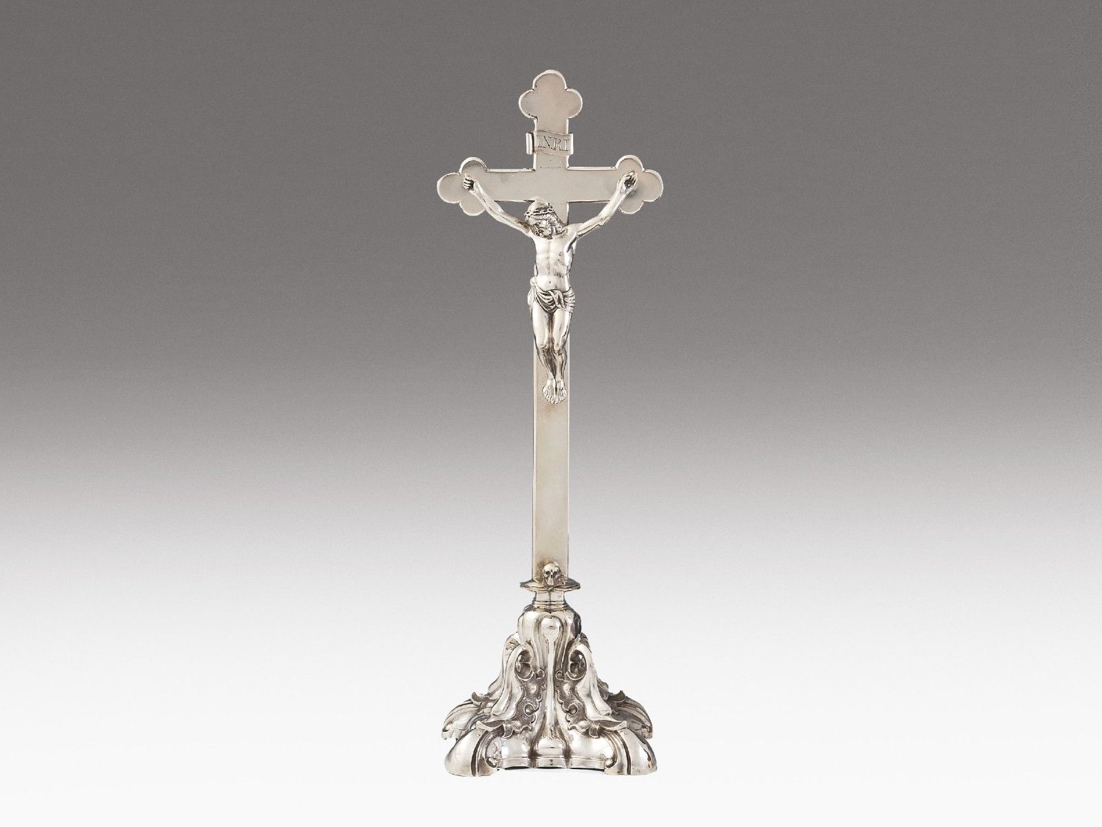 Biedermeier feszület, ezüst, 325 g.