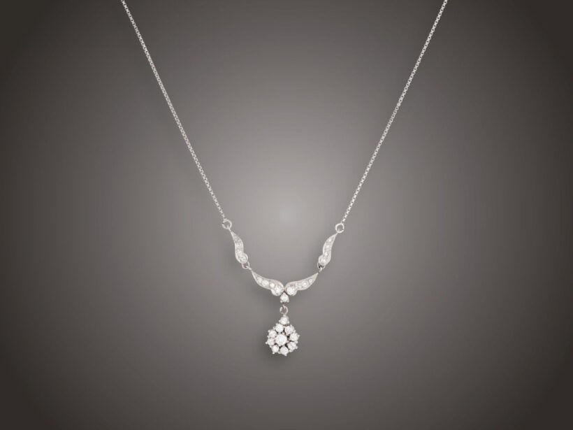 Nyakék, 585 au, 27 bril. cca. 0,80 ct, 6,5 g