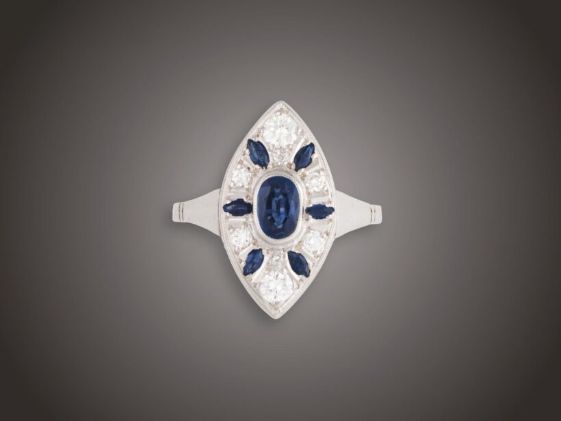 Gyűrű, 585 au, 1 zafír cca. 1,00 ct, 6 zaf., 8 bril. cca. 0,30 ct, 4,5 g