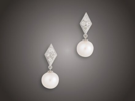 Fülbevaló, 585 au, 2 t. gyöngy, 8 bril. cca. 0,50 ct, 5,4 g