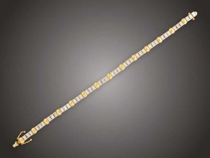 Karkötő, 750 au, 42 bril. cca. 8,00 ct, 27,1 g