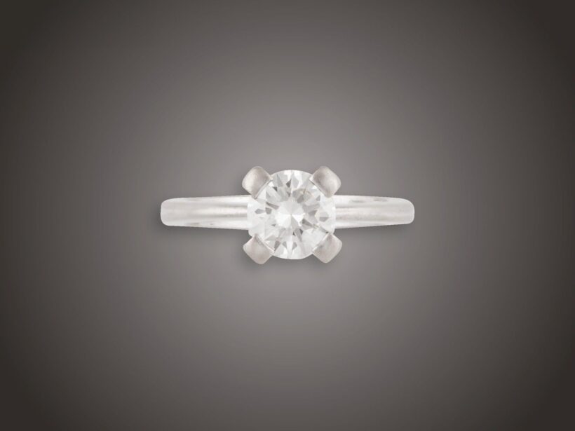 Gyűrű, 375 au, 1 bril. cca. 1,00 ct, 4,4 g