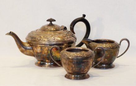 Teáskészlet, Civic, Sheffield - 3 darabos XIX.sz., kancsó, kiöntő, cukortartó