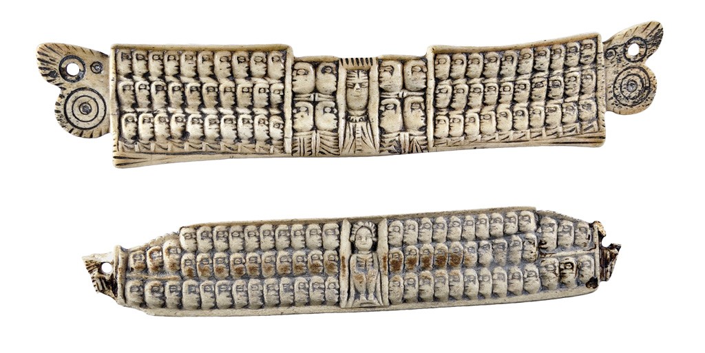 Csontfaragvány, 2 db