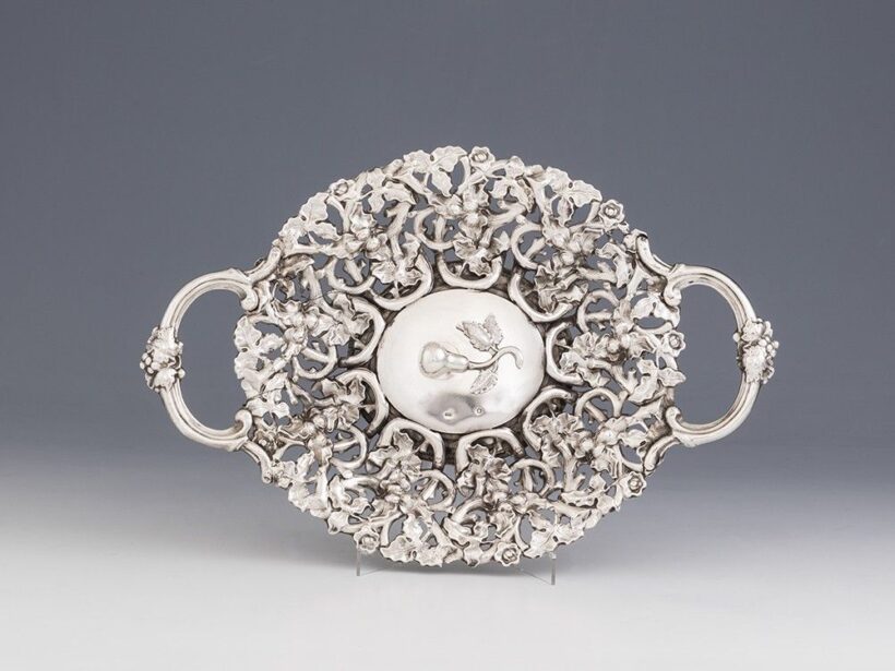 Biedermeier kínálótál, ezüst 232 g.