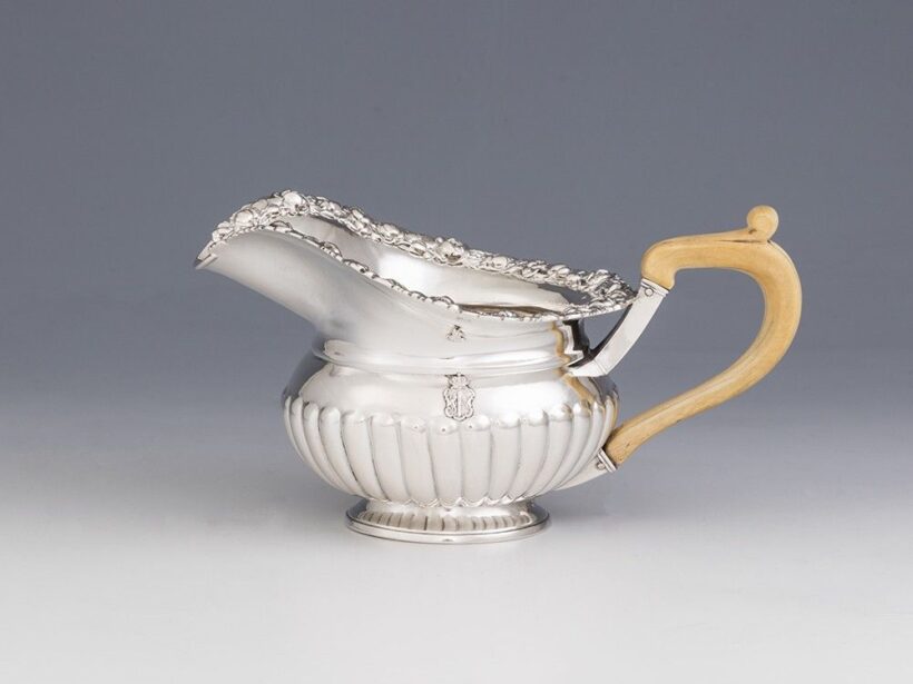 Biedermeier tejkiöntő ezüst 297 g. STM