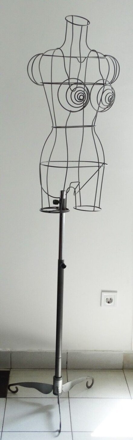 Szabóbaba, Maurizio Peregalli design, 1993: forgalmazó: Zeus Noto