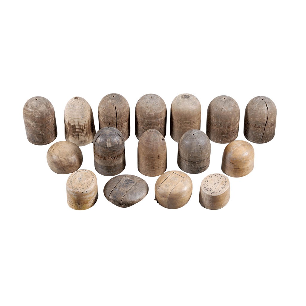 Kalap és süvegforma, 16 db