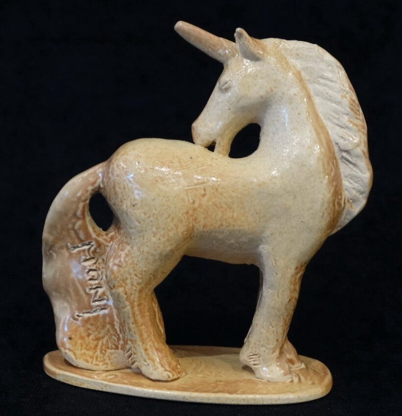 Laborcz Mónika (1941): Unikornis