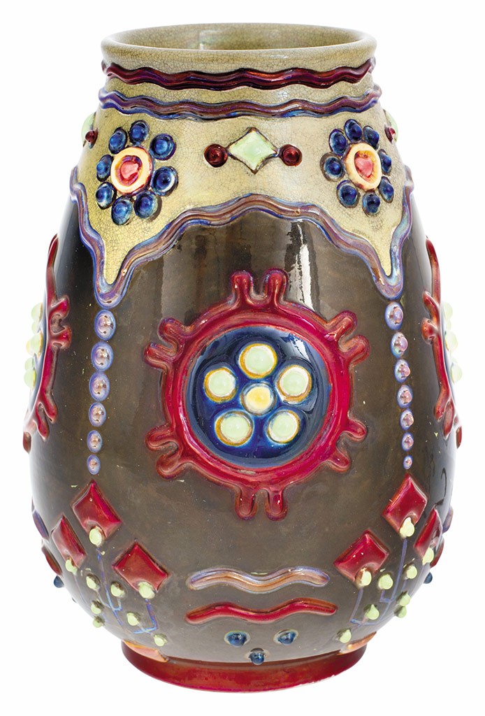 Váza, a Torinói Világkiállításra tervezve, Zsolnay, 1911; Formaterv: Nikelszky Géza
