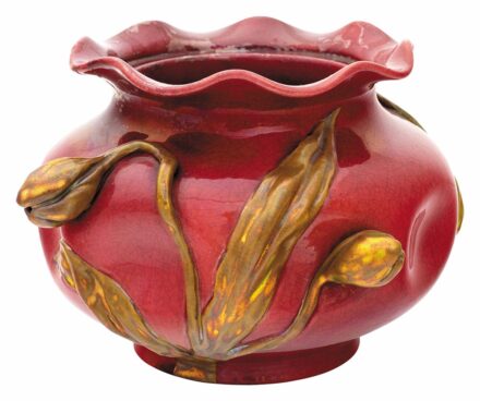 Gerezdelt edény domború tulipánbimbókkal, Zsolnay, 1900
