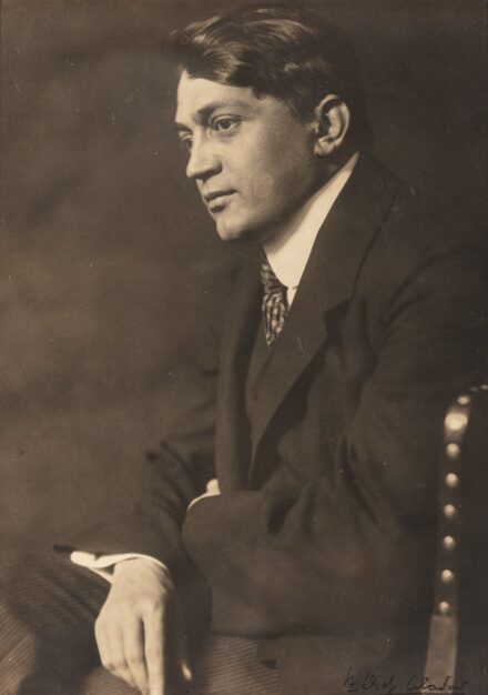 Székely Aladár (Békésgyula, 1870 – Budapest, 1940) Ady Endre Fotográfia 285 X 210 mm Jelezve jobbra lent: Székely Aladár