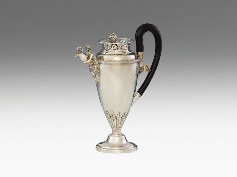 Augsburgi empire kávéskanna
Ezüst, 795 g. 1810 körül, Johann Alois Seethaler és Georg Christian Friedrich Temmler