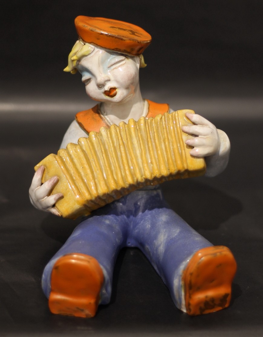 Rahmer Mária (1911 - 1998): Harmonikázó szőke fiú, 1936