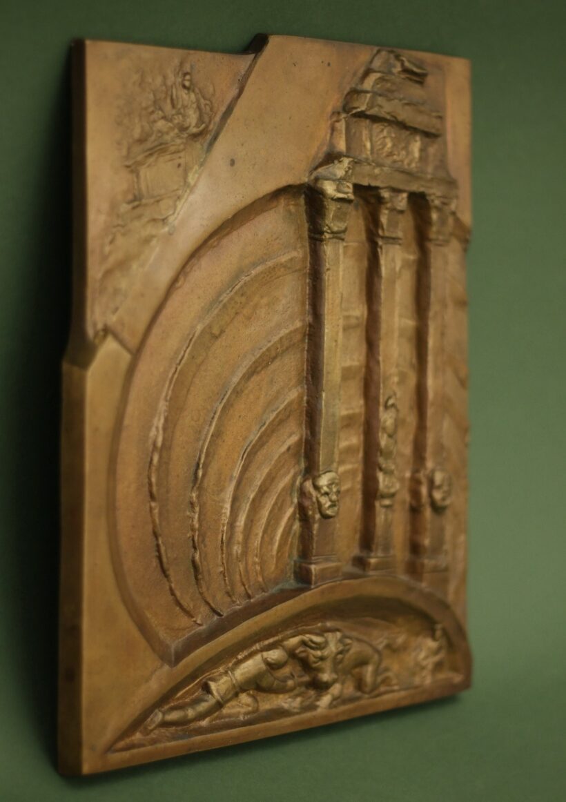 Olcsai Kiss Zoltán (1895 - 1981): Görög színház, öntött bronz,  28,5 x 23,5 cm - Image 2