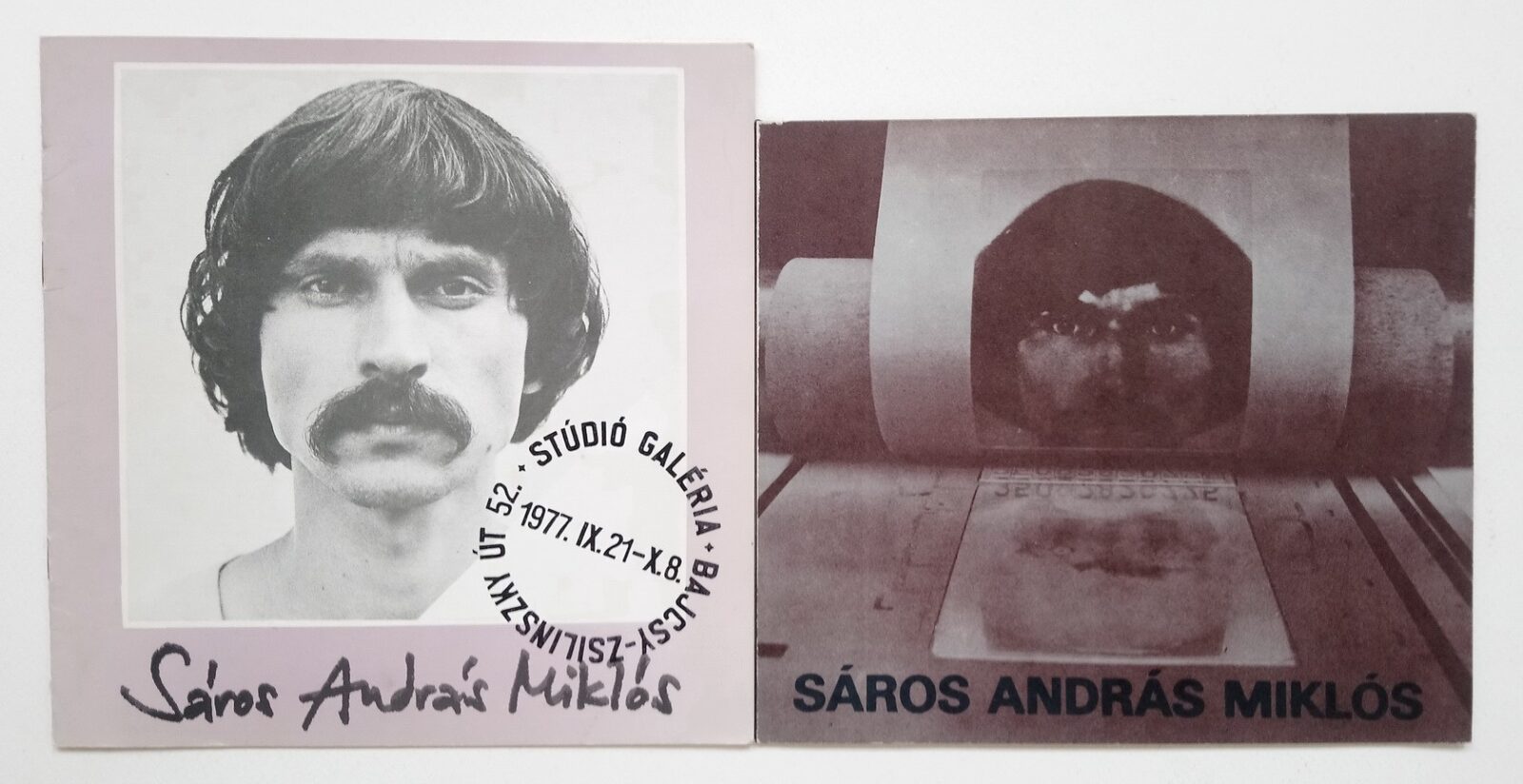 Sáros András Miklós : 2 db kiállítási katalógus, benne levél