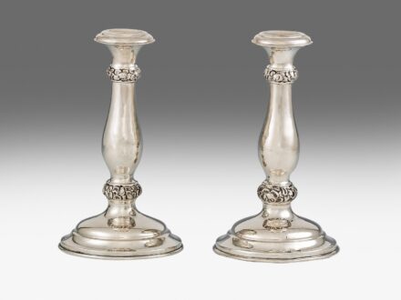 Brassói biedermeier gyertyatartópár