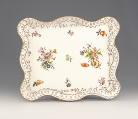 Herendi szervíztálca
, Cseh fehéráru, herendi festéssel, 1900 körül